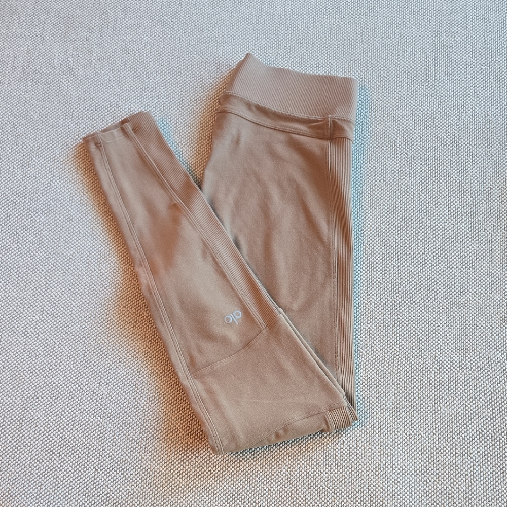 ALO Yoga  Leggings